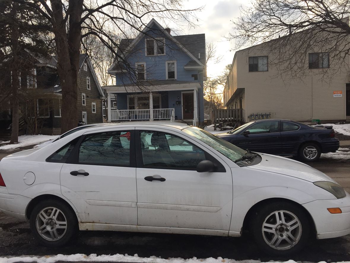 2003 Ford Focus for sale by owner in Minneapolis