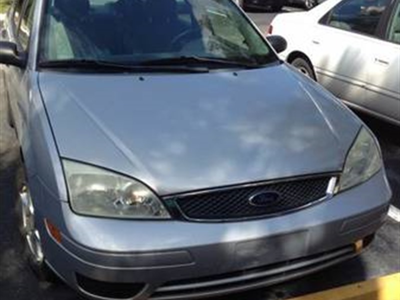 2005 Ford Focus for sale by owner in POMPANO BEACH