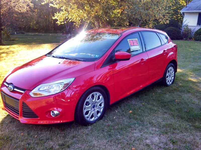 2012 Ford Focus for sale by owner in MOUNTAIN TOP