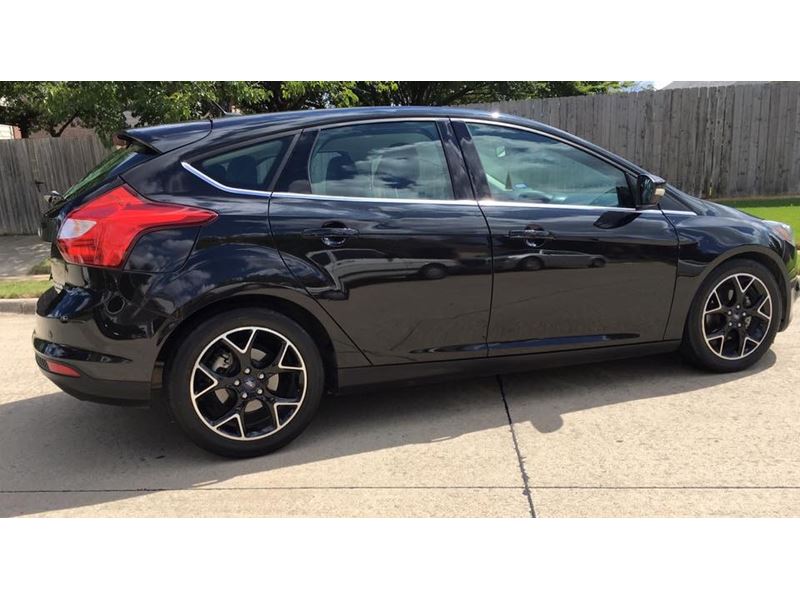 2012 Ford Focus for sale by owner in Euless