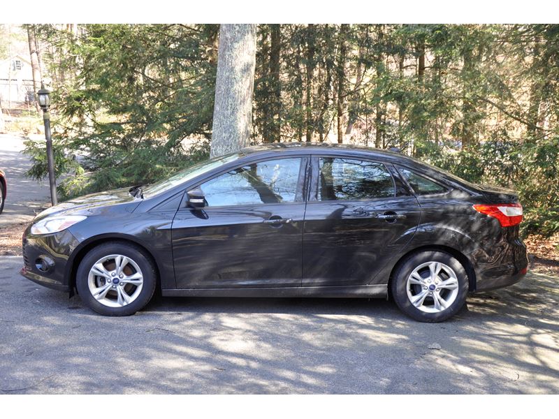 2013 Ford Focus for sale by owner in East Greenwich