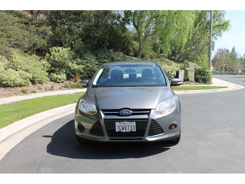 2014 Ford Focus for sale by owner in Tustin