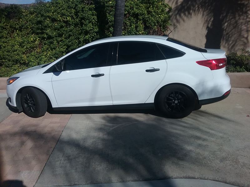 2015 Ford Focus for sale by owner in EL CAJON