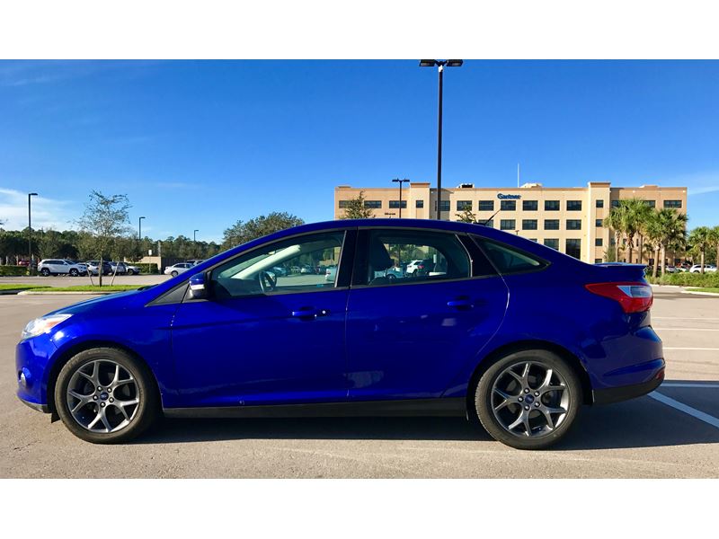 2013 Ford Focus SE for sale by owner in Fort Myers