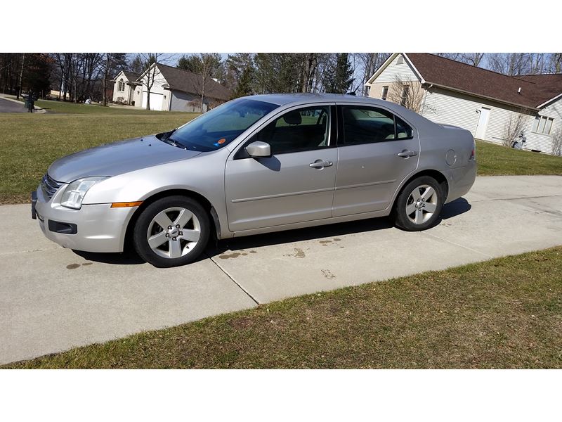 2008 Ford Fusion for sale by owner in PINCKNEY
