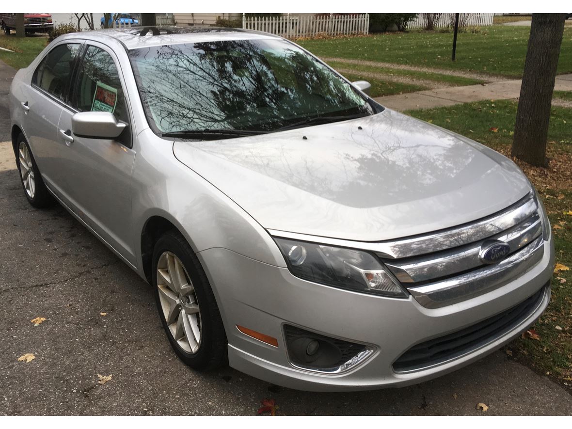 2010 Ford Fusion for sale by owner in Warren