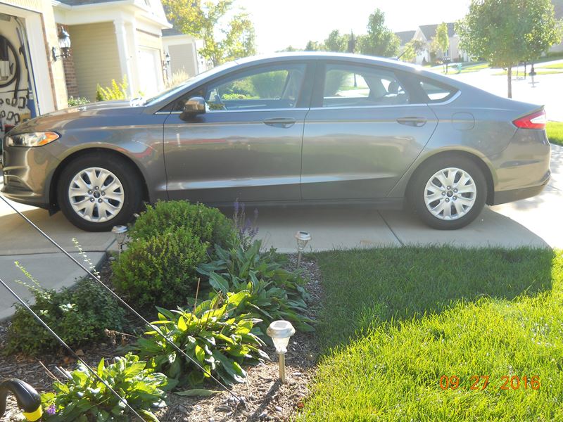 2013 Ford Fusion for sale by owner in Fishers