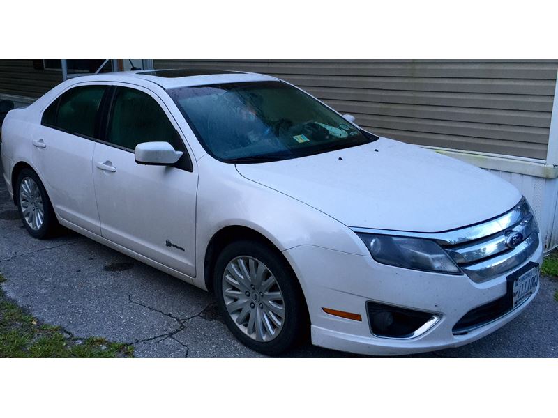 2010 Ford Fusion Hybrid for sale by owner in Haymarket