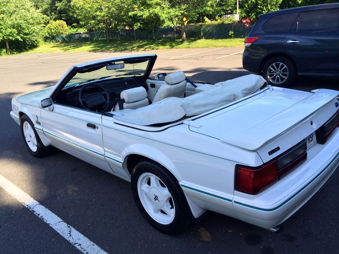 1993 Ford Mustang for sale by owner in Norwich