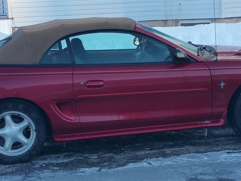 1997 Ford Mustang for sale by owner in SCHENECTADY