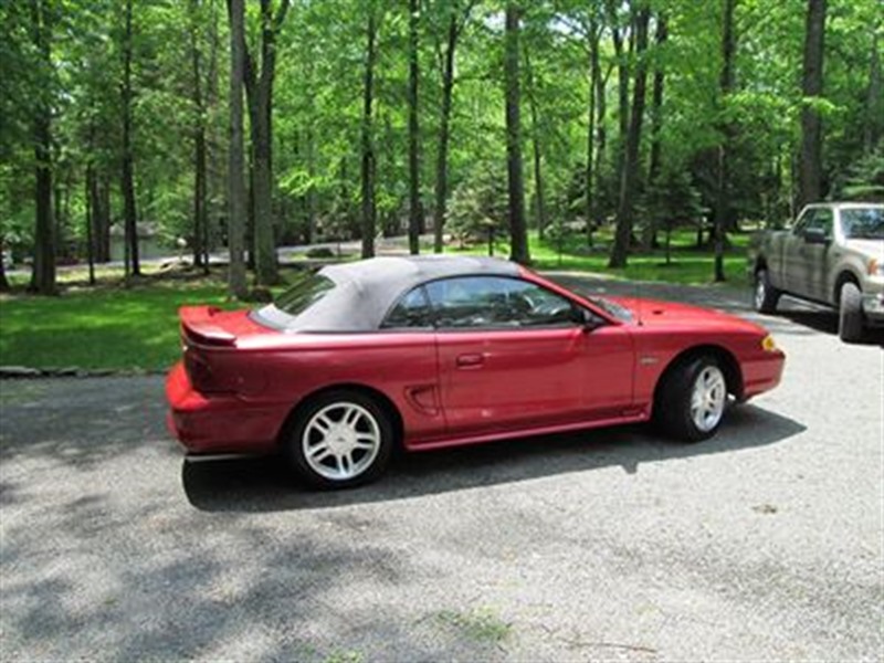 1998 Ford Mustang for sale by owner in GREENTOWN