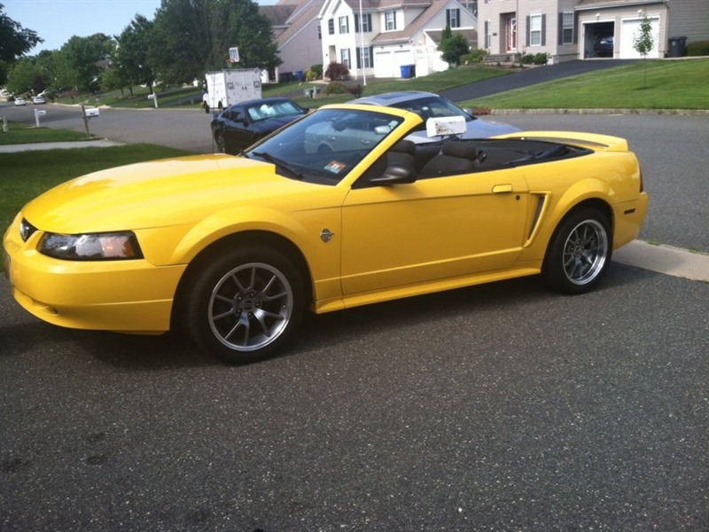 1999 Ford Mustang for sale by owner in MANAHAWKIN