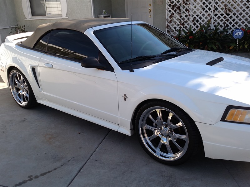 2000 Ford Mustang for sale by owner in FULLERTON