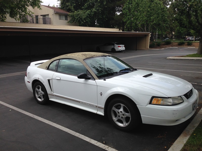 2000 Ford Mustang for sale by owner in REDLANDS
