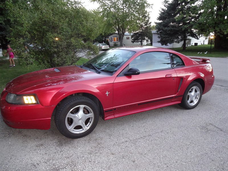 2001 Ford Mustang for sale by owner in FOND DU LAC