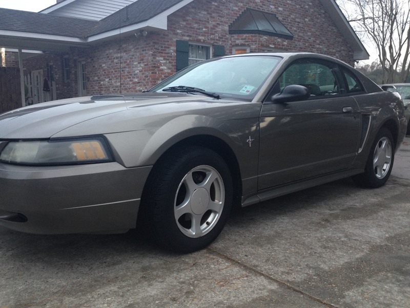 2002 Ford Mustang for sale by owner in BATON ROUGE