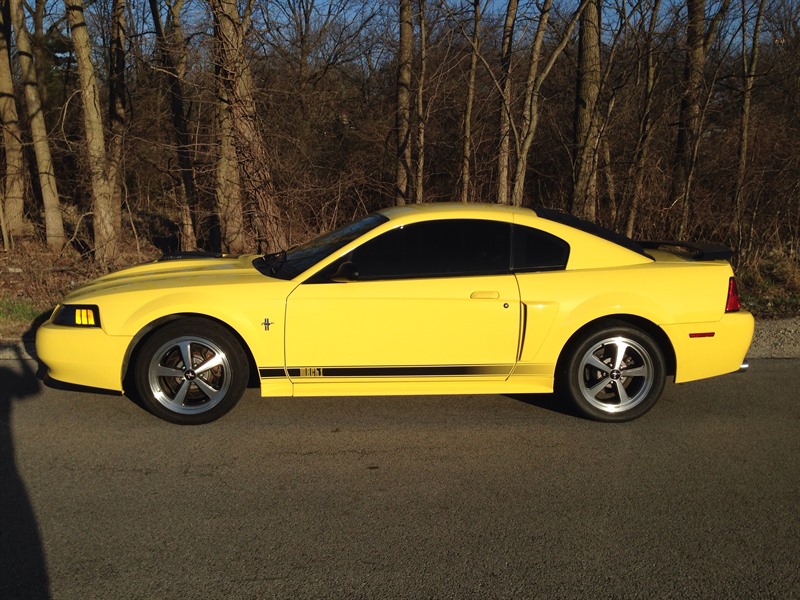 2003 Ford Mustang for sale by owner in MOKENA