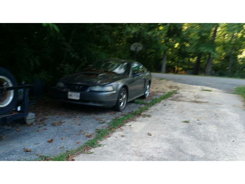 2003 Ford Mustang for sale by owner in MECHANICSVILLE