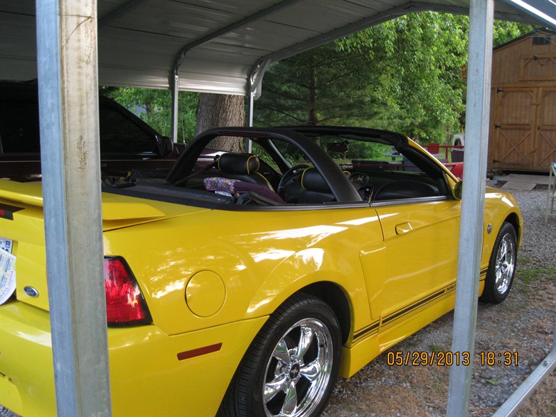 2004 Ford Mustang for sale by owner in TULLAHOMA