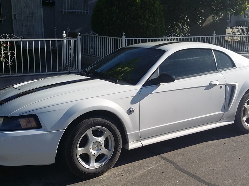 2004 Ford Mustang for sale by owner in FARMINGTON
