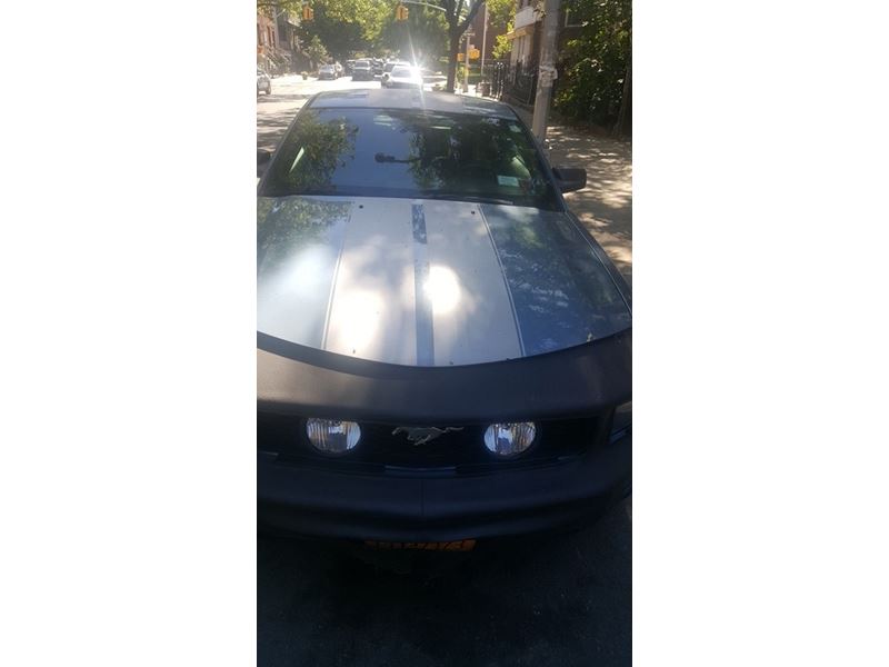 2005 Ford Mustang for sale by owner in Brooklyn