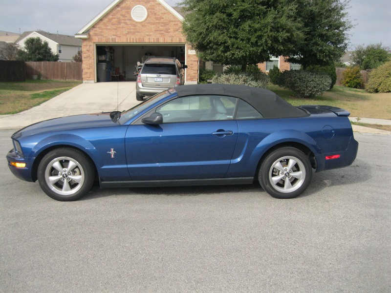 2007 Ford Mustang for sale by owner in SAN ANTONIO