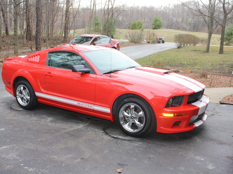 2007 Ford Mustang for sale by owner in PINCKNEY