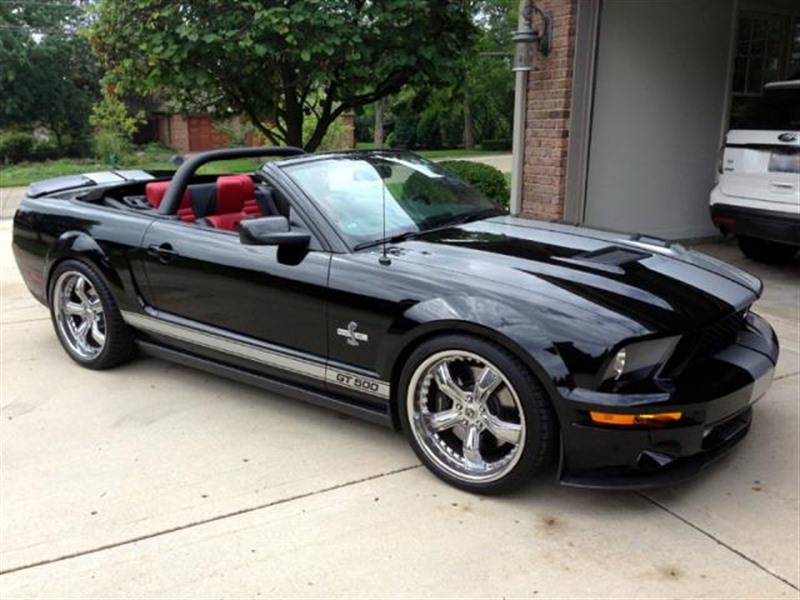 2007 Ford Mustang for sale by owner in SCOTT AIR FORCE BASE