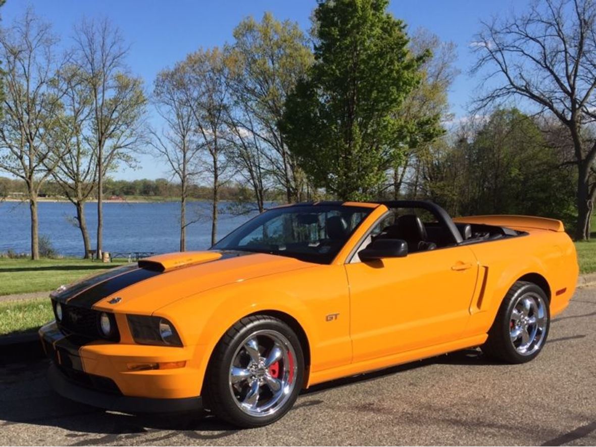 2007 Ford Mustang for sale by owner in Dearborn Heights