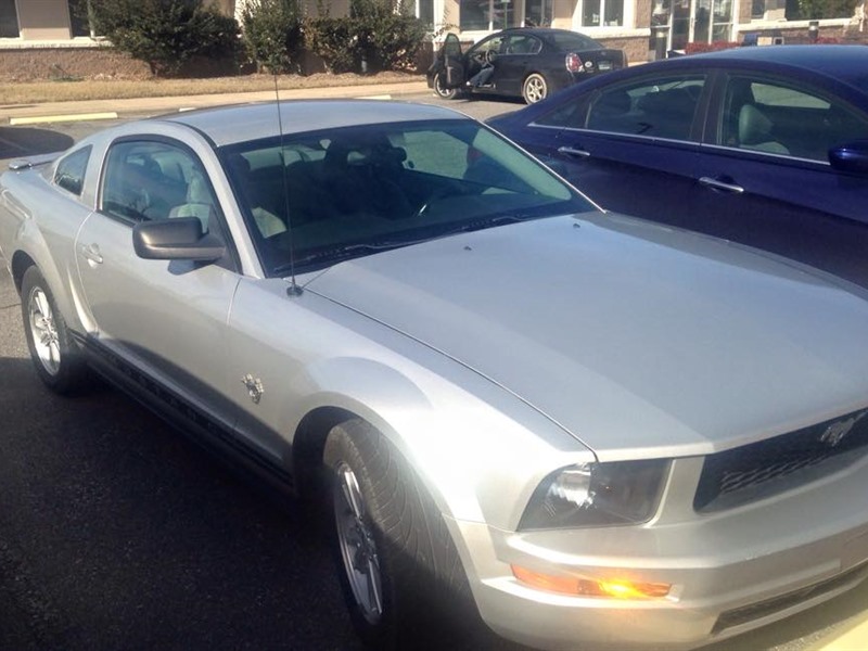 2009 Ford Mustang for sale by owner in MARSHALL