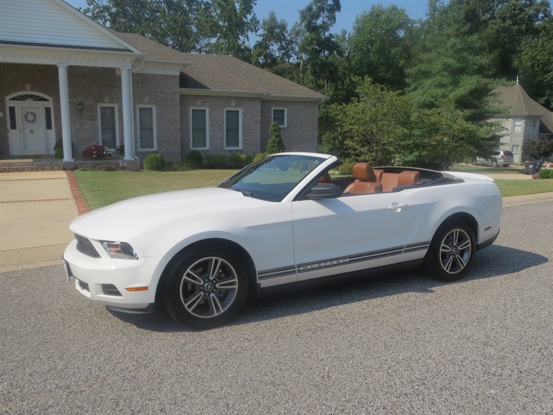 2010 Ford Mustang for sale by owner in BIRMINGHAM