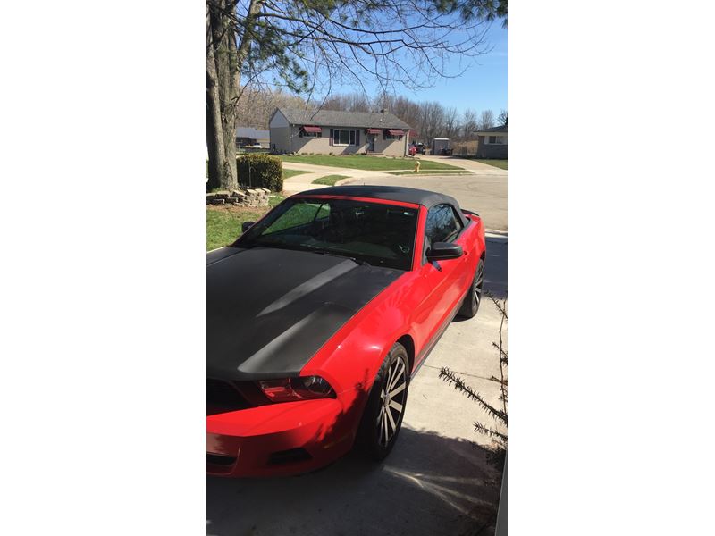 2010 Ford Mustang for sale by owner in New Baltimore