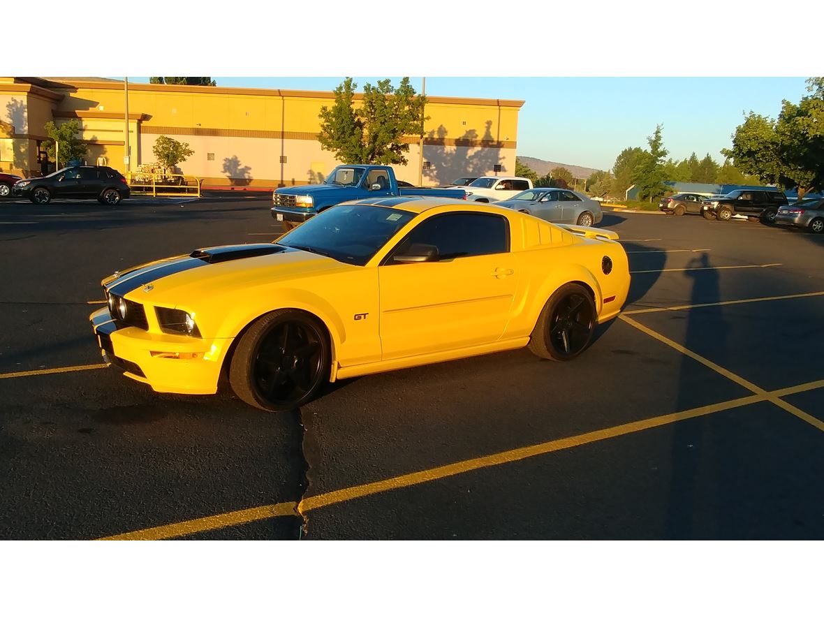 2005 Ford Mustang GT for sale by owner in Klamath Falls
