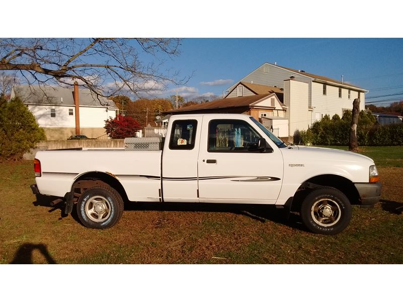 1998 Ford Ranger Super Cab for sale by owner in Pennsville