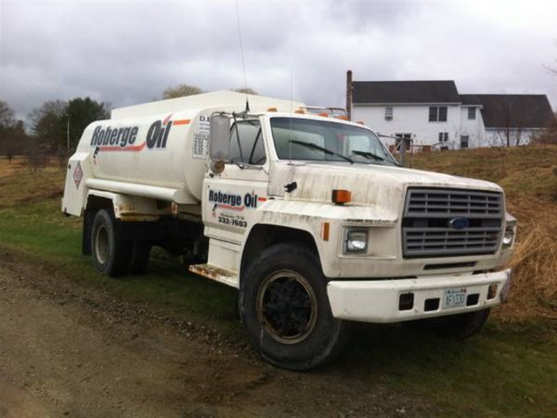 1986 Ford tank truck  for sale by owner in WINDHAM