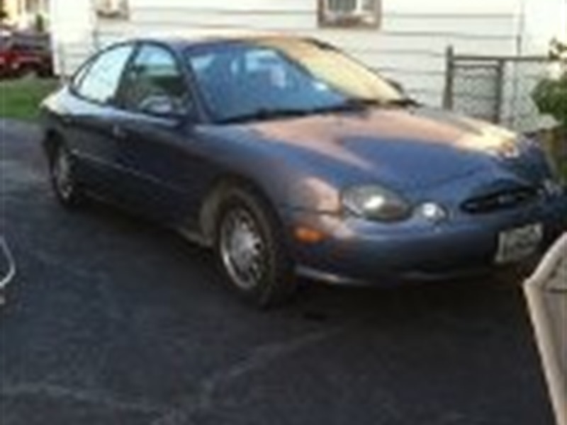 1999 Ford Taurus for sale by owner in WOODBRIDGE