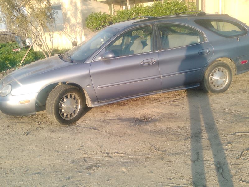 1999 Ford Taurus for sale by owner in Fresno