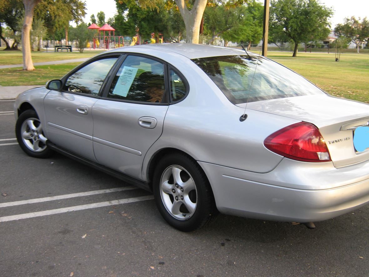 2001 Ford Taurus for sale by owner in PALM SPRINGS