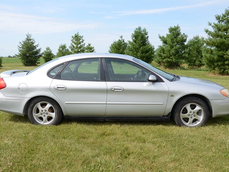 2002 Ford Taurus for sale by owner in FAIRFIELD