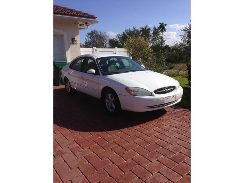 2004 Ford Taurus for sale by owner in Fort Lauderdale
