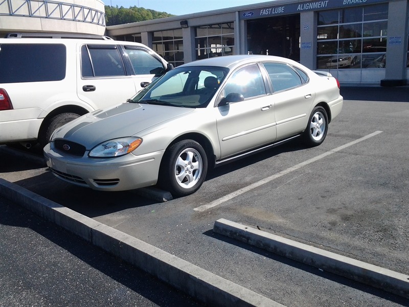 2005 Ford Taurus for sale by owner in SEVIERVILLE