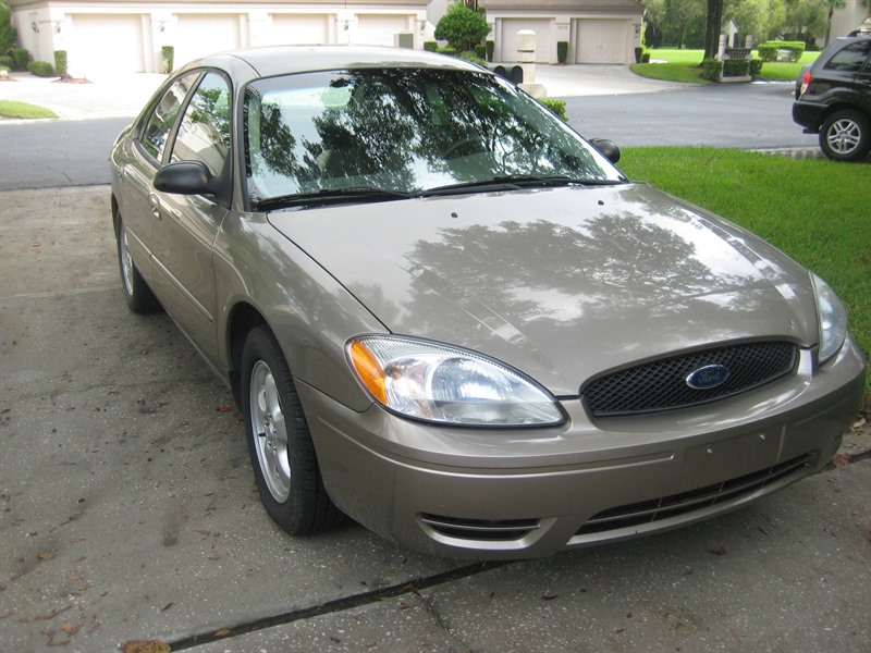 2005 Ford Taurus for sale by owner in PALM HARBOR