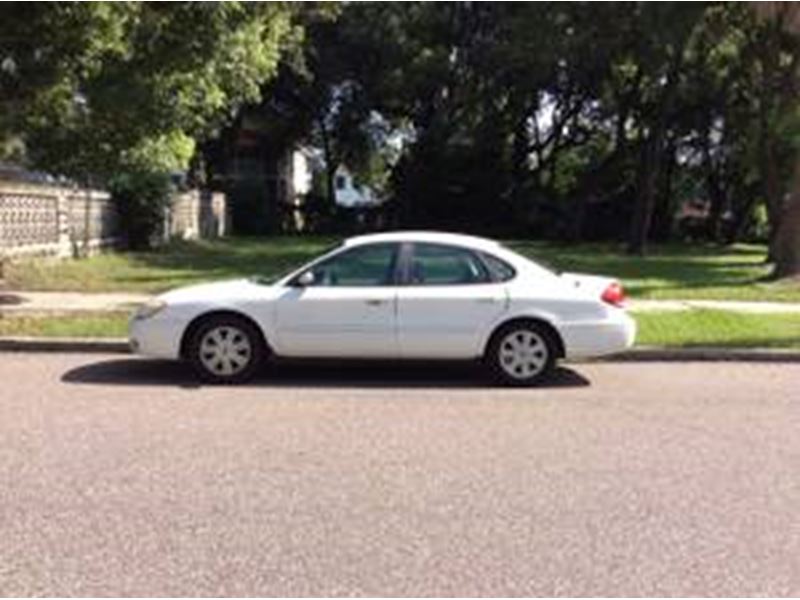 2005 Ford Taurus for sale by owner in JACKSONVILLE