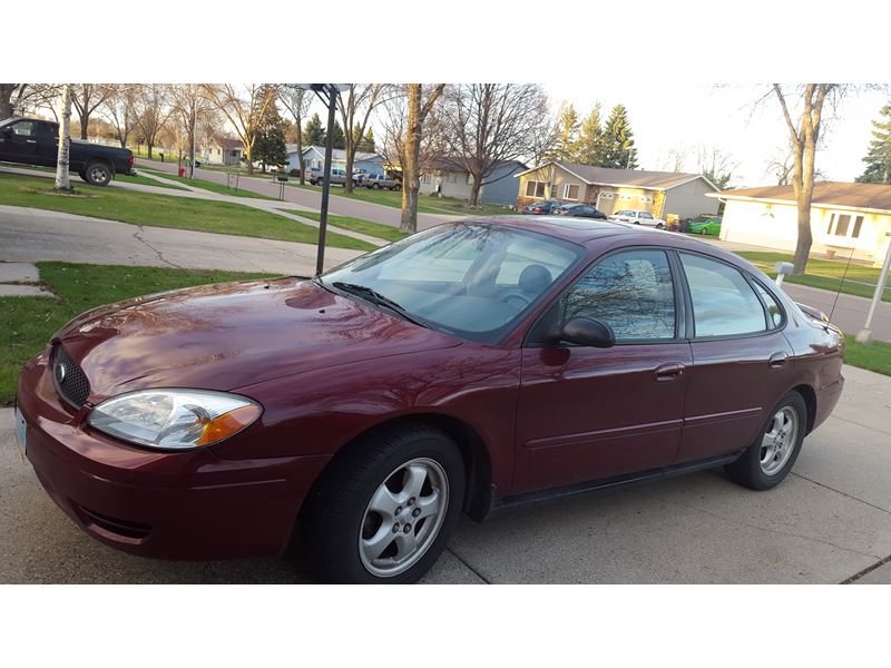 2007 Ford Taurus for sale by owner in Fargo