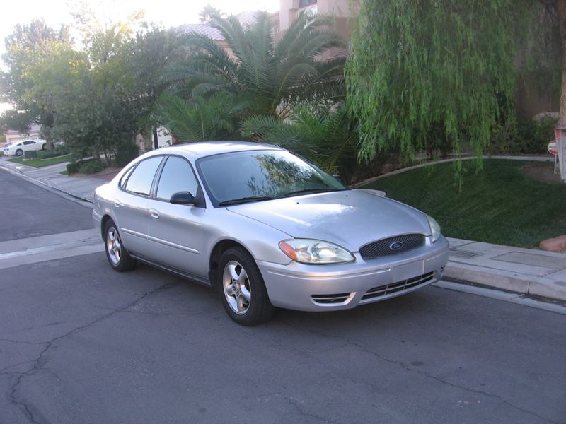 2007 Ford Taurus for sale by owner in Henderson