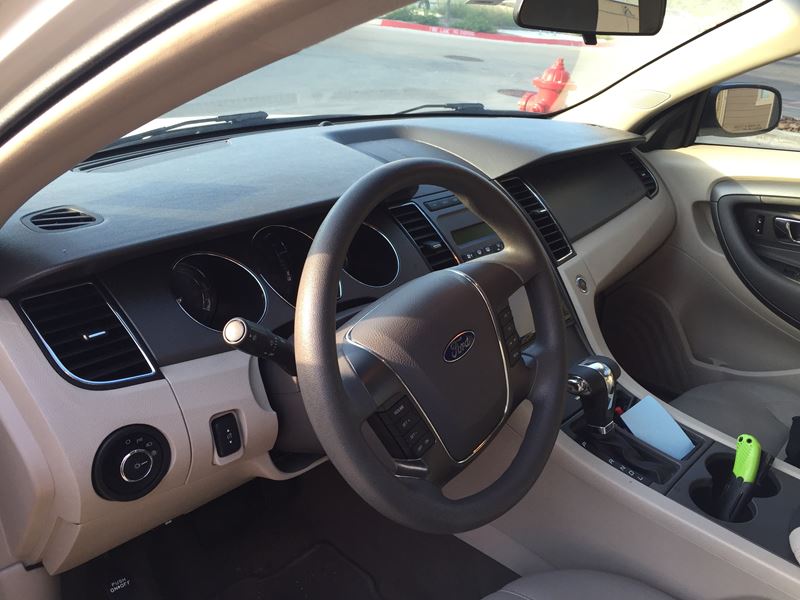 2011 Ford Taurus for sale by owner in Pflugerville