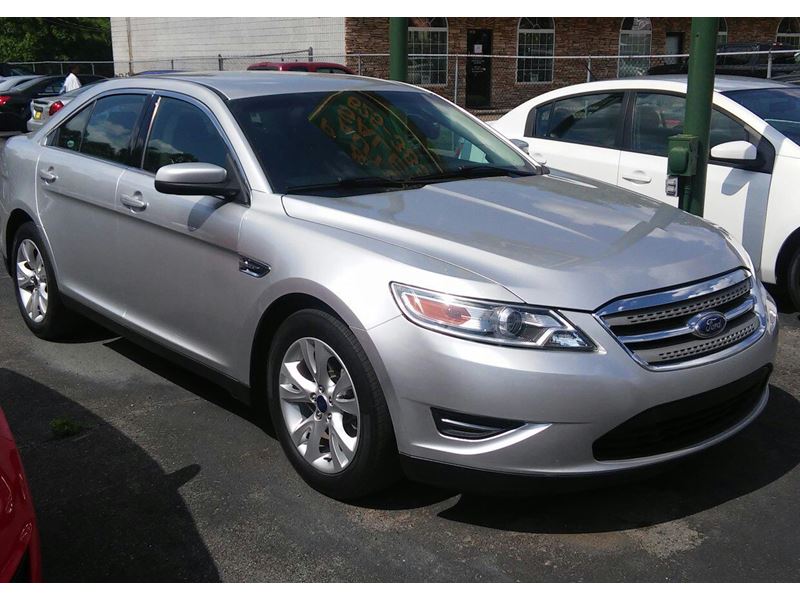 2012 Ford Taurus for sale by owner in Calhoun
