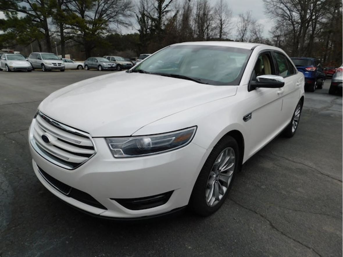 2015 Ford Taurus for sale by owner in Melrose