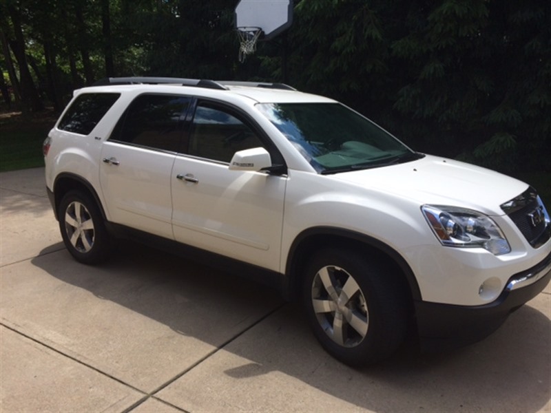 2011 GMC Acadia for sale by owner in WEXFORD