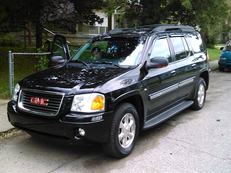 2005 GMC Envoy for sale by owner in INDIANAPOLIS